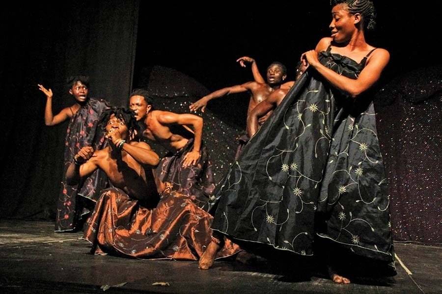 Représentation théâtrale africaine